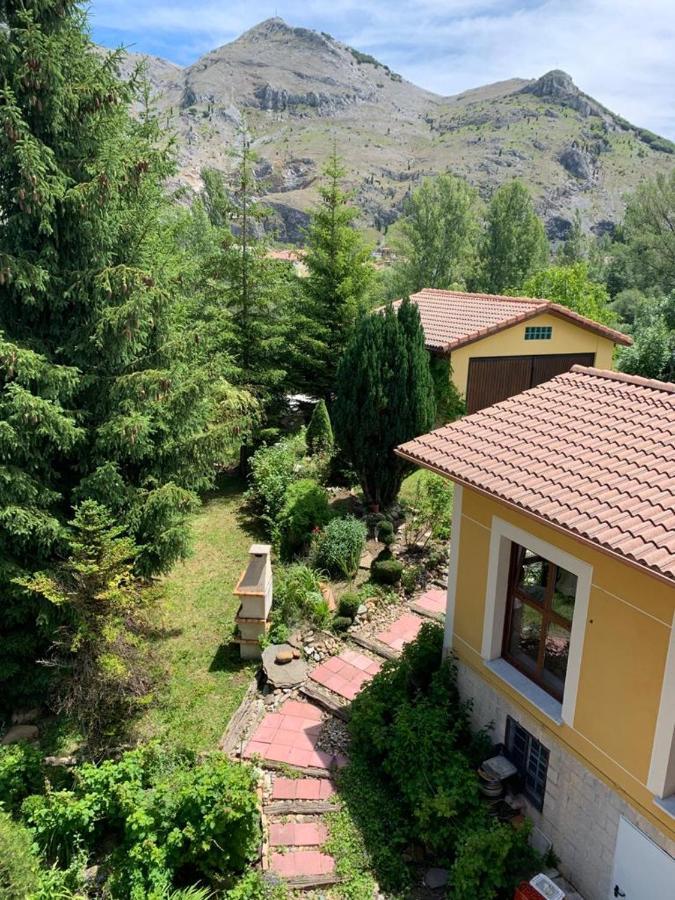 Hostel Arenos Velilla del Rio Carrion Dış mekan fotoğraf